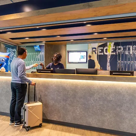 Ibis Budget Saint Quentin Yvelines - Velodrome Hotel Montigny-le-Bretonneux