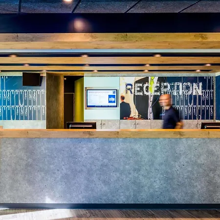 Ibis Budget Saint Quentin Yvelines - Velodrome