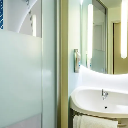 Ibis Budget Saint Quentin Yvelines - Velodrome Hotel