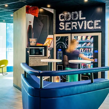 Ibis Budget Saint Quentin Yvelines - Velodrome مونتينيو لي بروتون